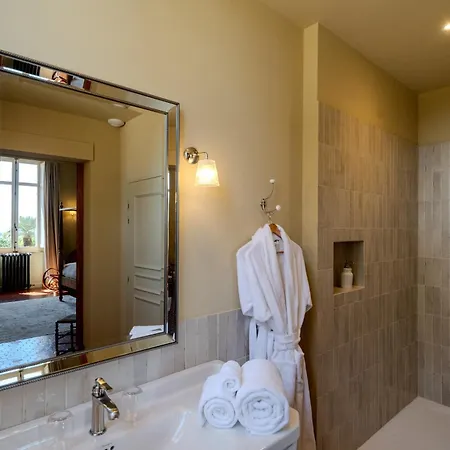 Chateau Pascalette Bed & Breakfast *